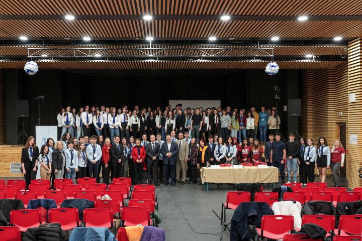 Първа регионална среща за младшите посланици от Професионална гимназия по строителство „Пеньо Пенев“